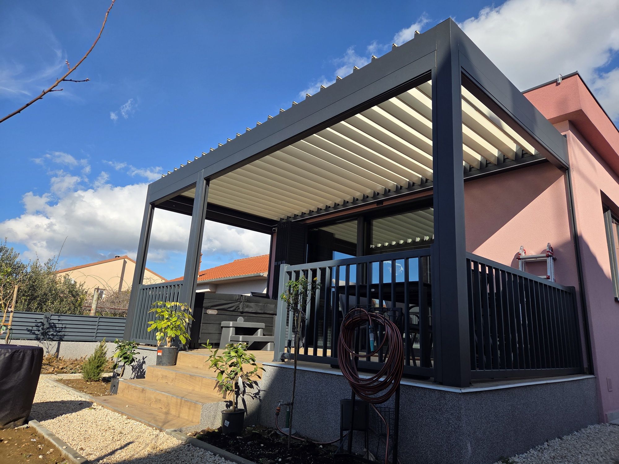 Bioklimatska pergola — Pergola Lux